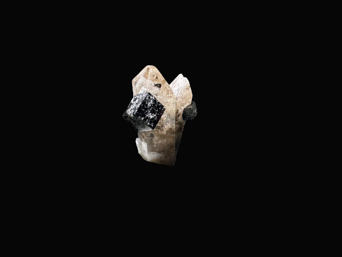 Topaz, Bixbyite-(Mn)