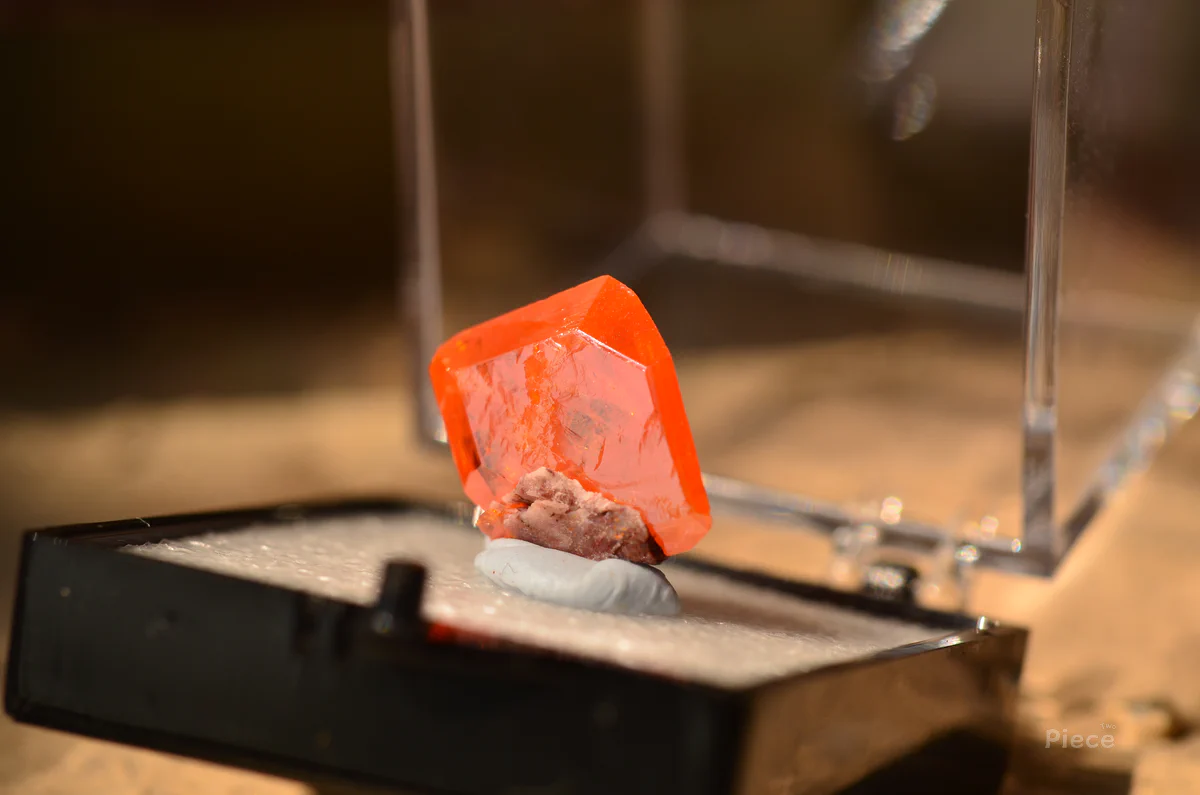 Wulfenite