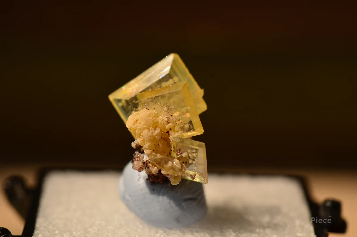 Wulfenite