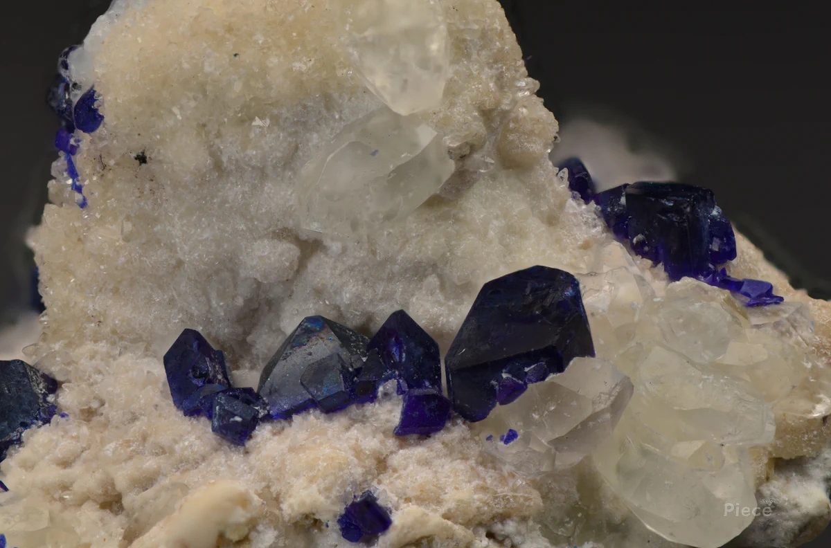 Henmilite, Quartz