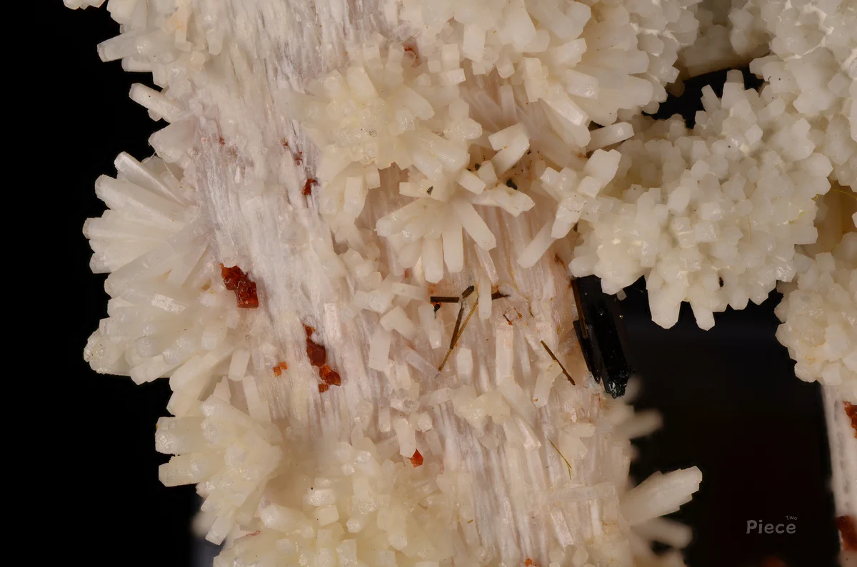 Paranatrolite, Gonnardite