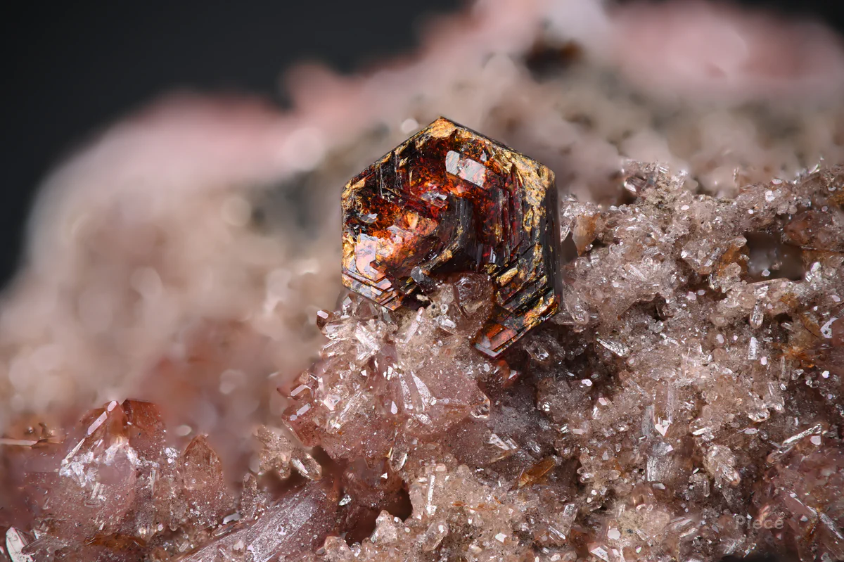 Shigaite, Rhodochrosite