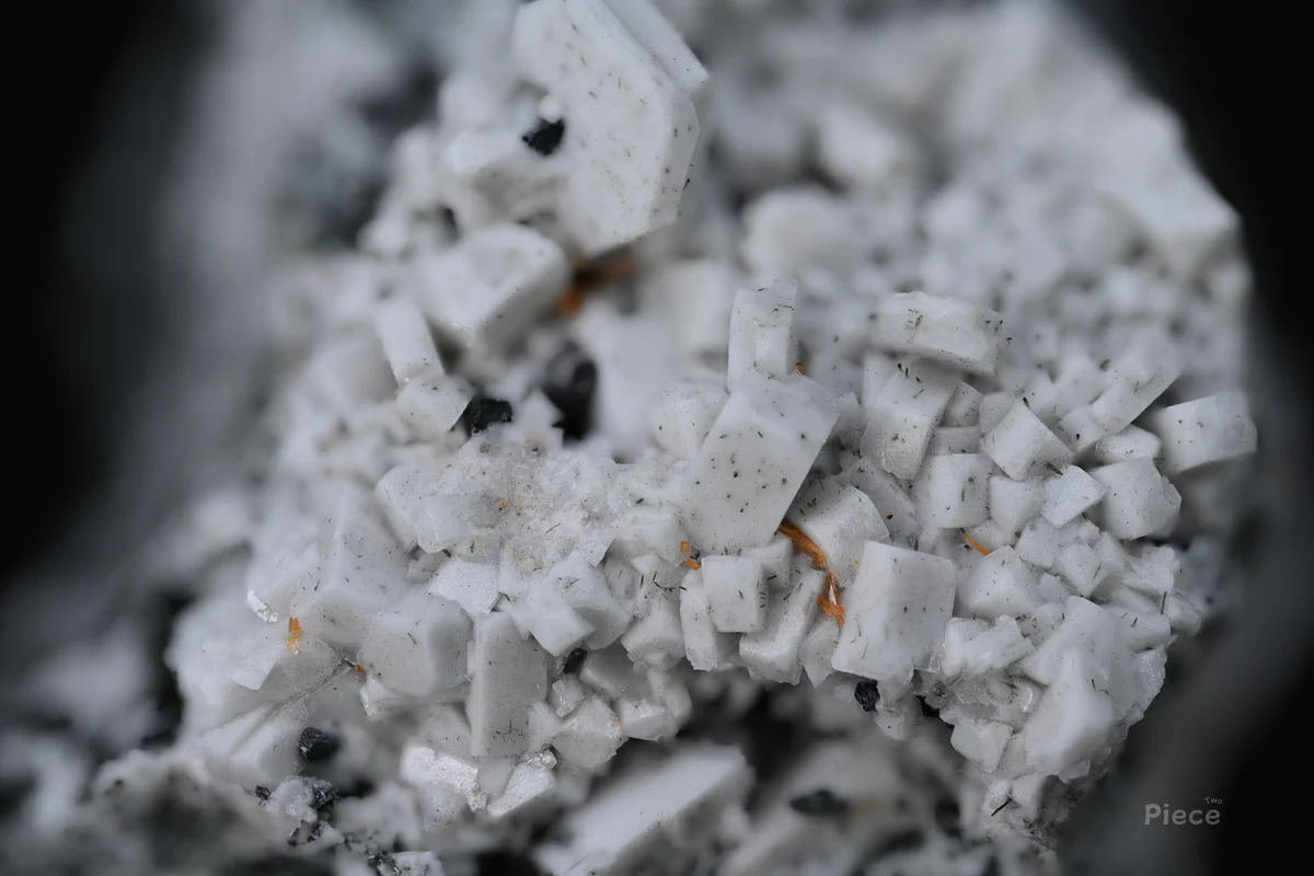 Labuntsovite-Mn, Feldspar Group