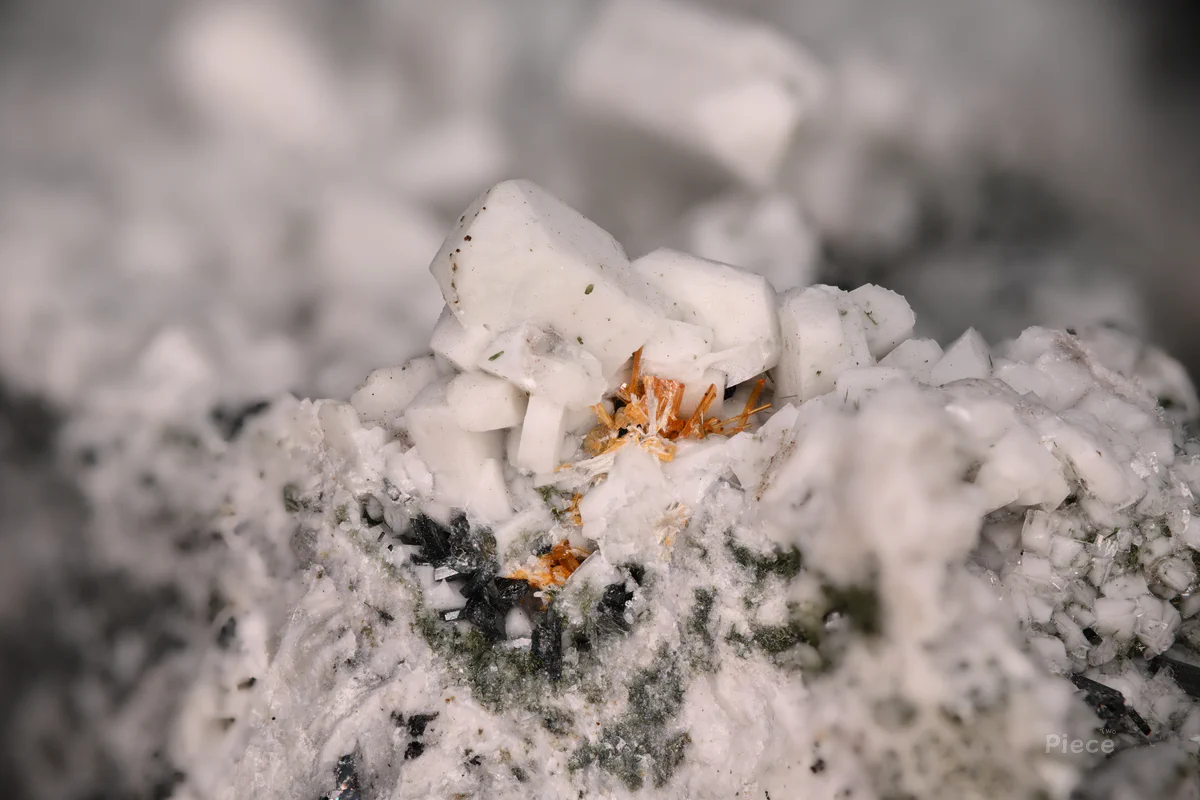 Labuntsovite-Mn, Feldspar Group