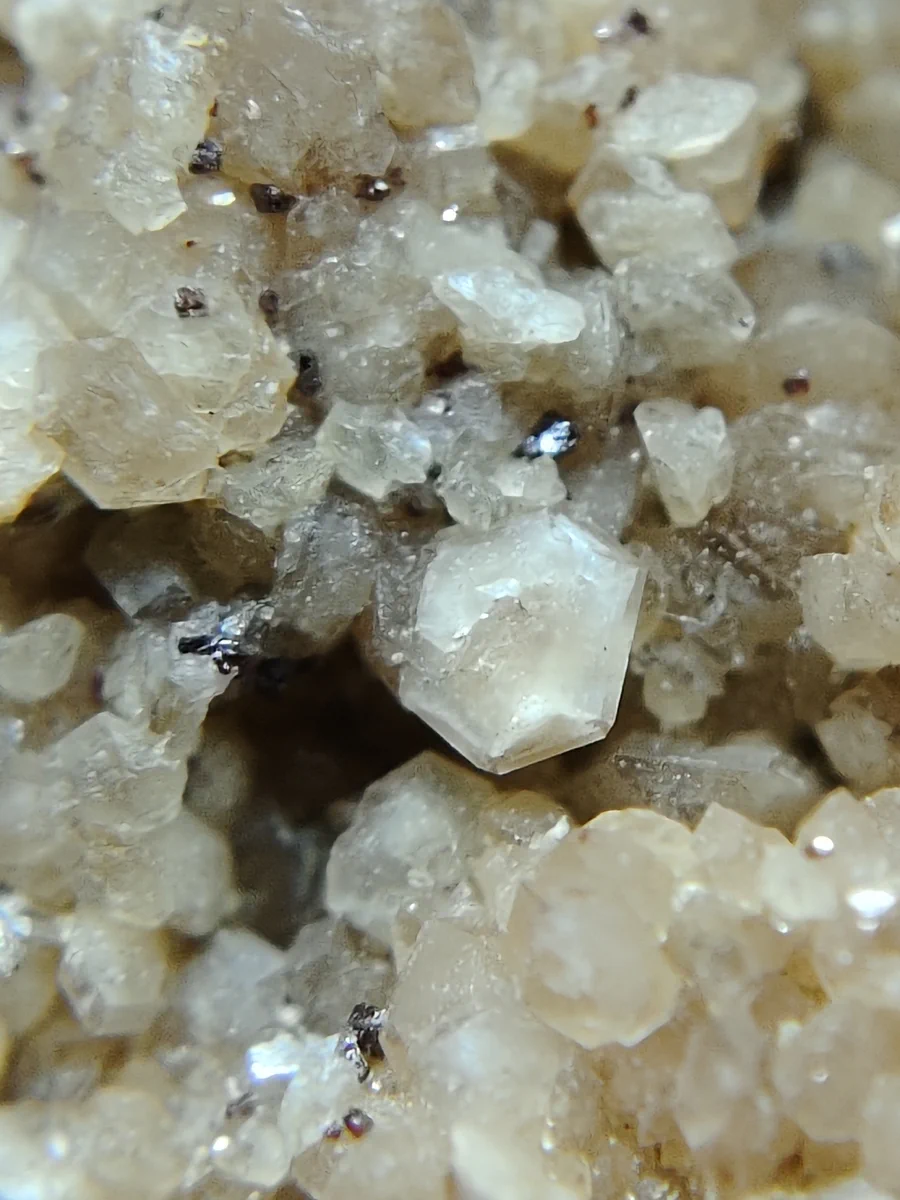 Woodhouseite, Rutile