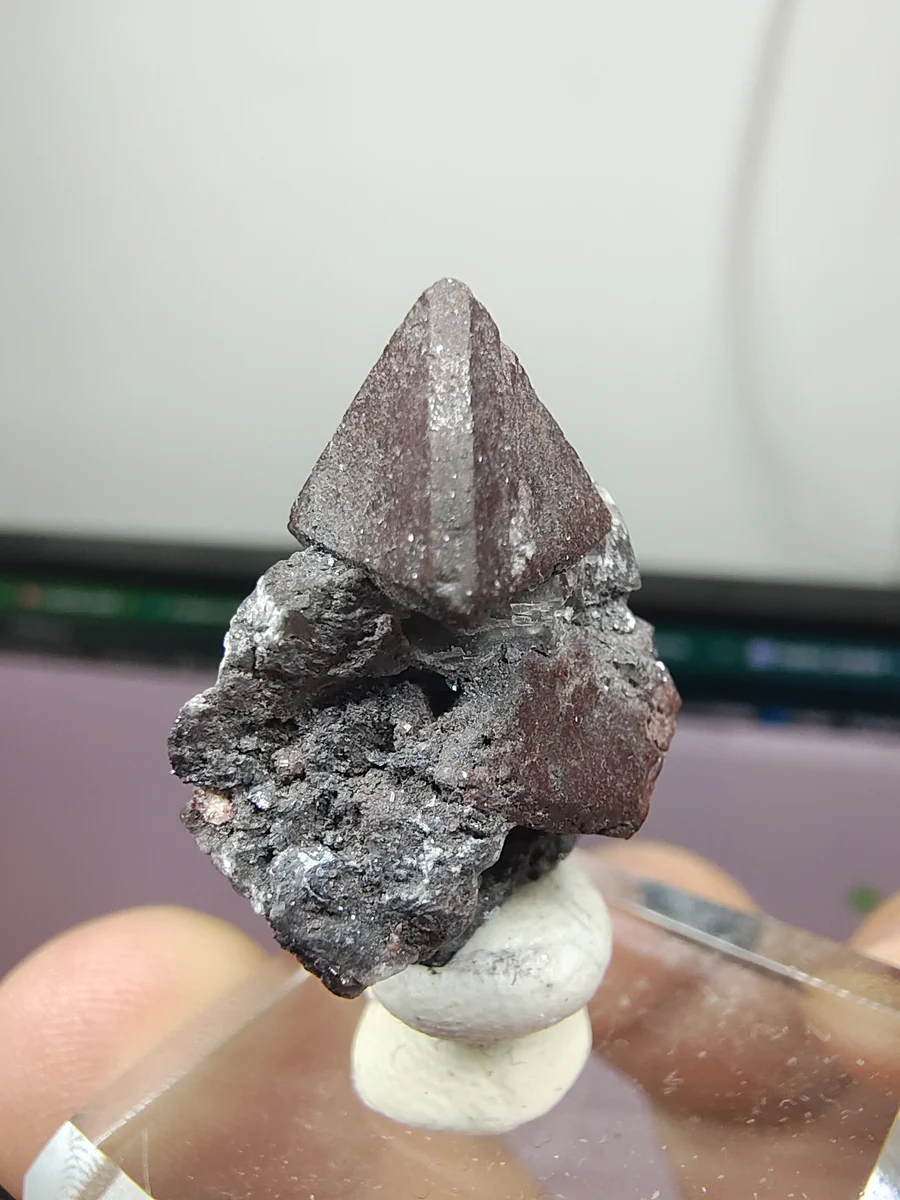 Zunyite