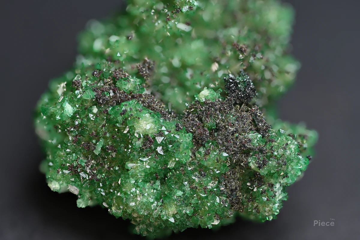 Zincolivenite, Ferrilotharmeyerite