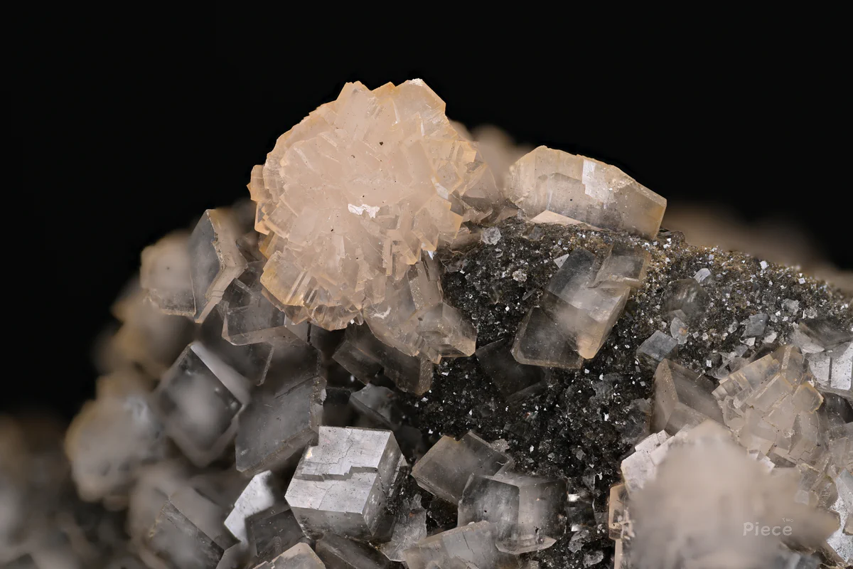 Dolomite, Wolframite