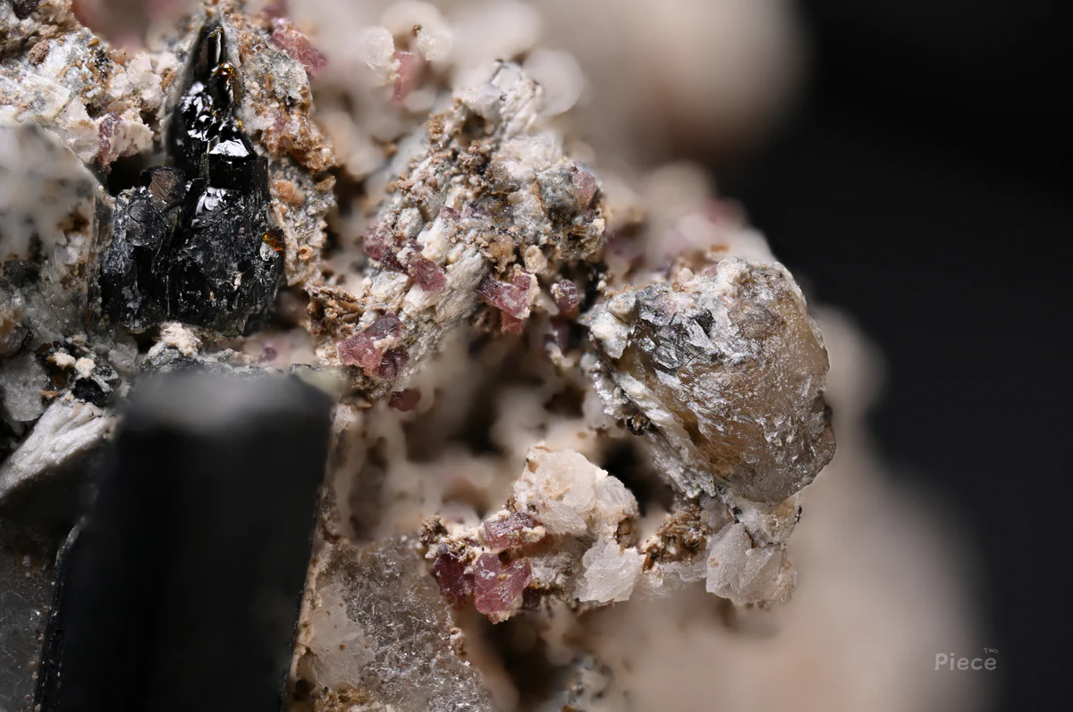 Petarasite