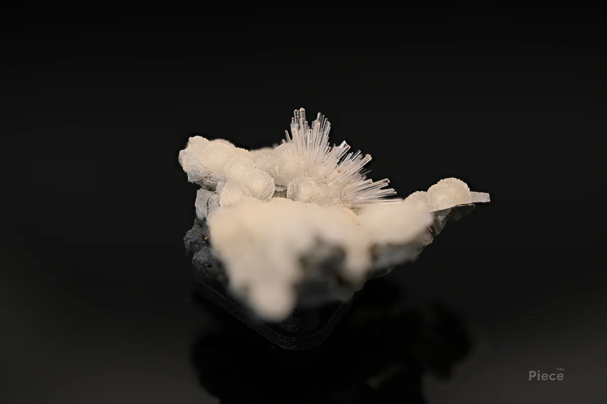 Calcite, Scolecite